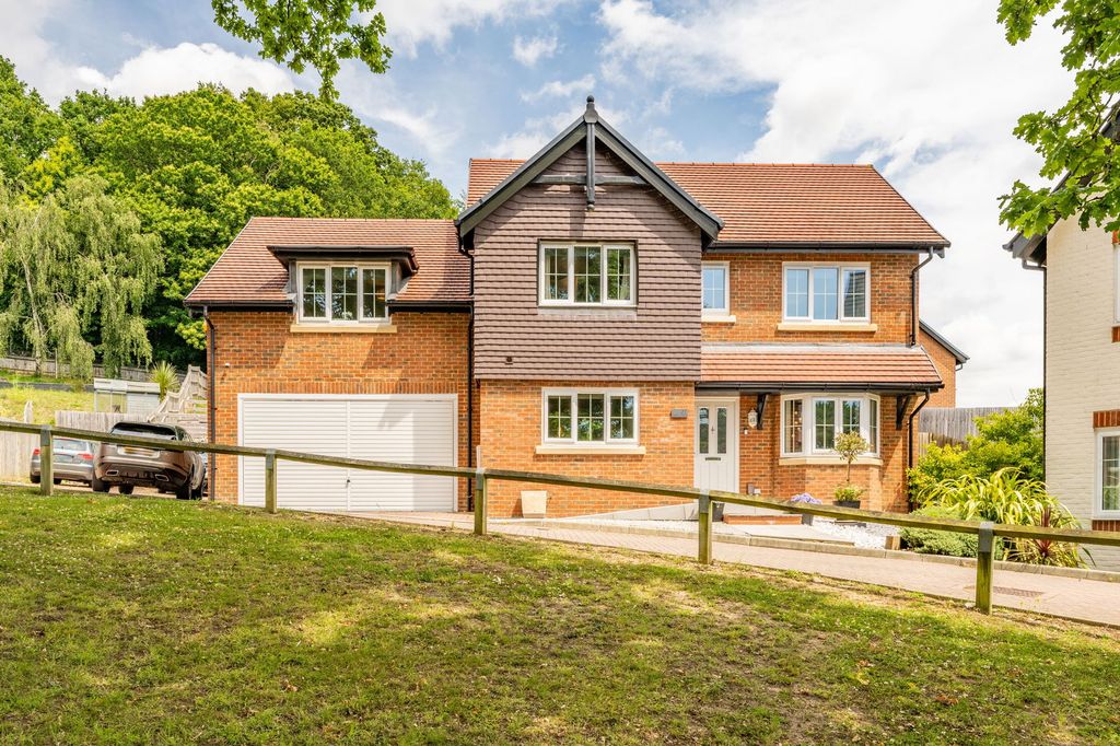 Property photo 1 of 38