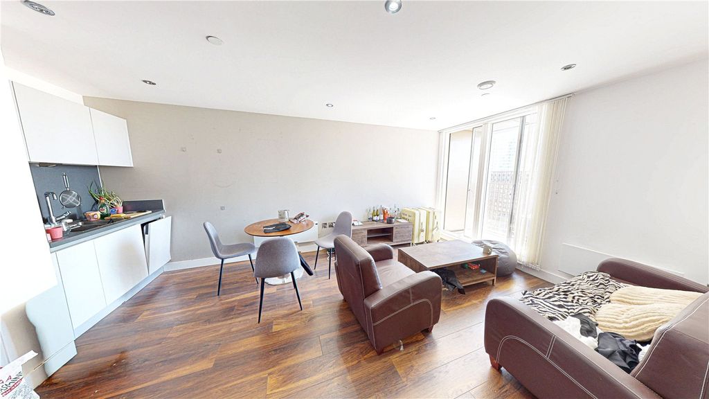 Property photo 3 of 7 Picture No. 07