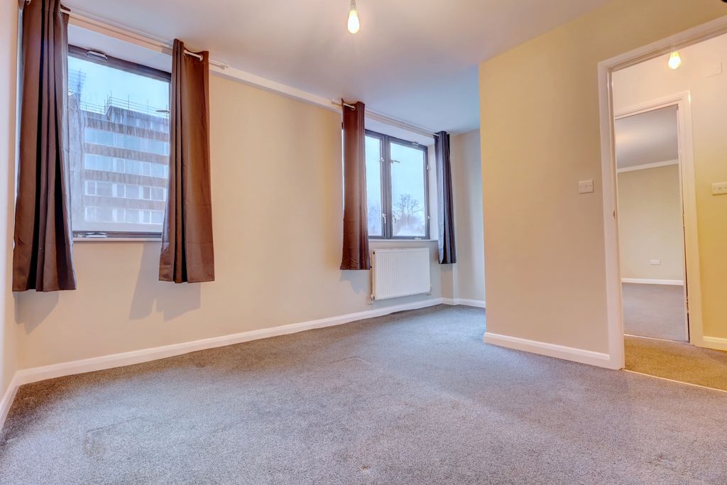 Property photo 3 of 5 Picture No. 11