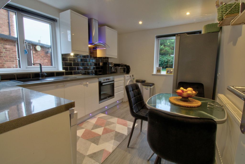 Property photo 2 of 13 Kitchen