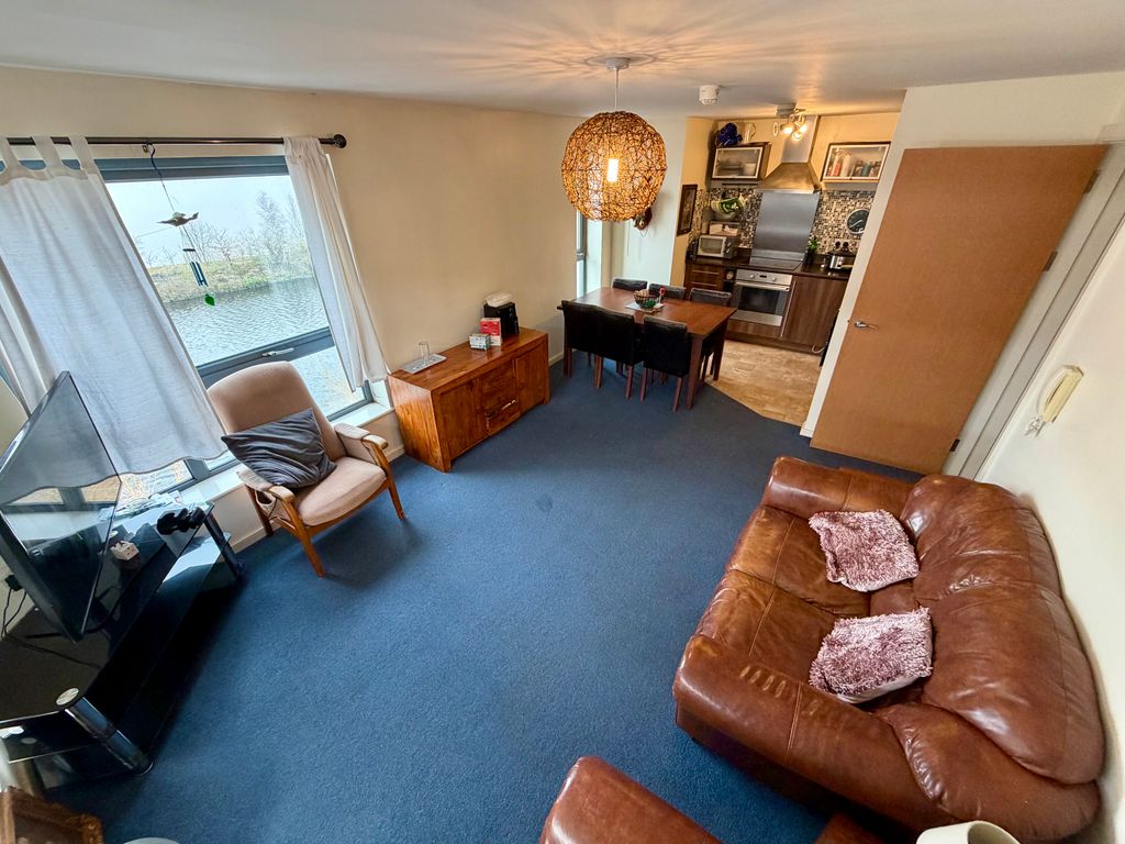 Property photo 3 of 22