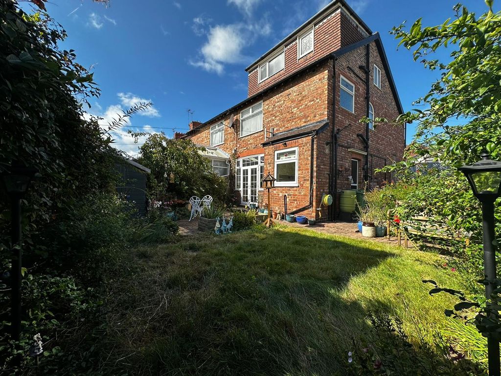 Property photo 2 of 15 Photo 8