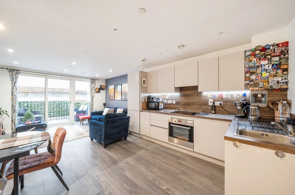 Property photo 2 of 13 Davidson Frost-Wellings, Dfw, Peregrine Apartments