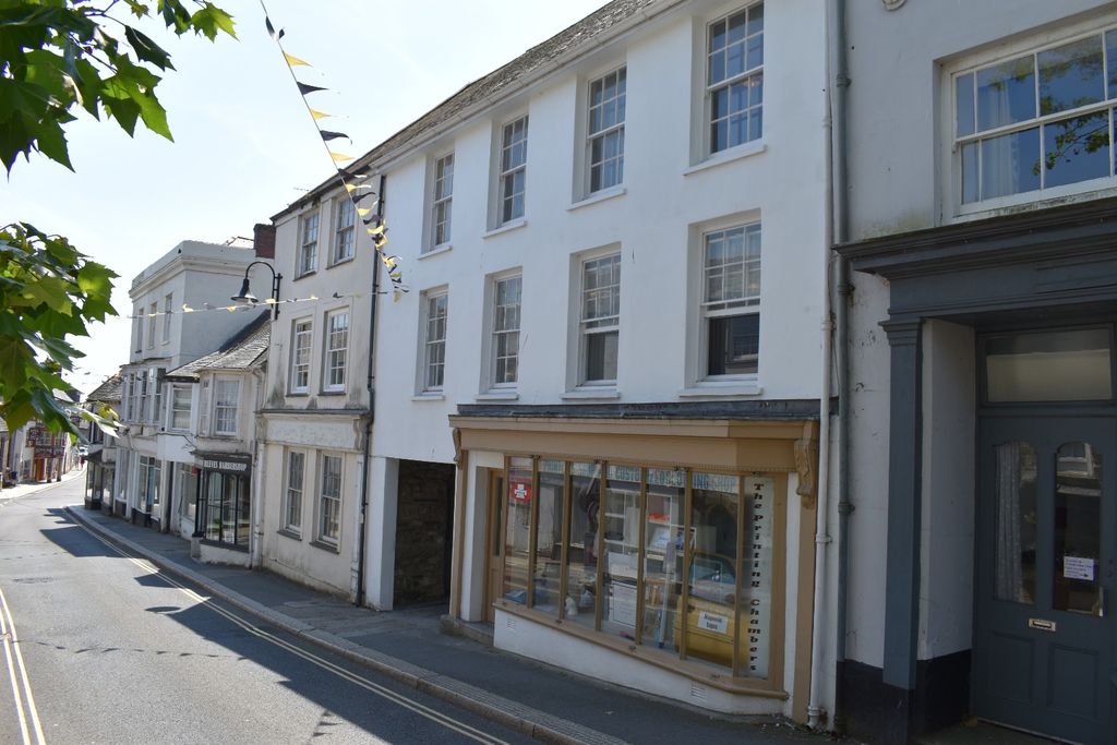 Property photo 3 of 10