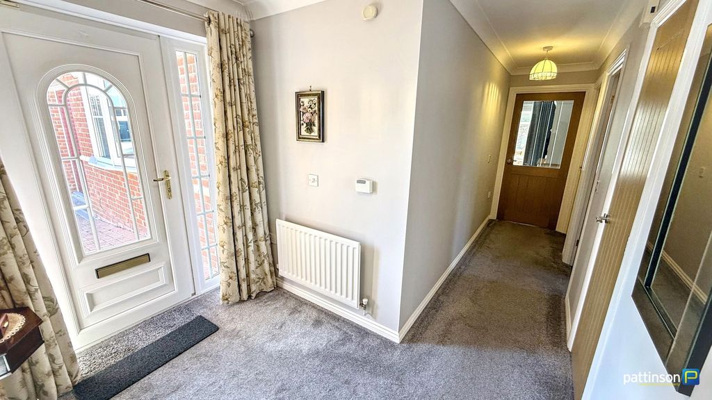 Property photo 3 of 42