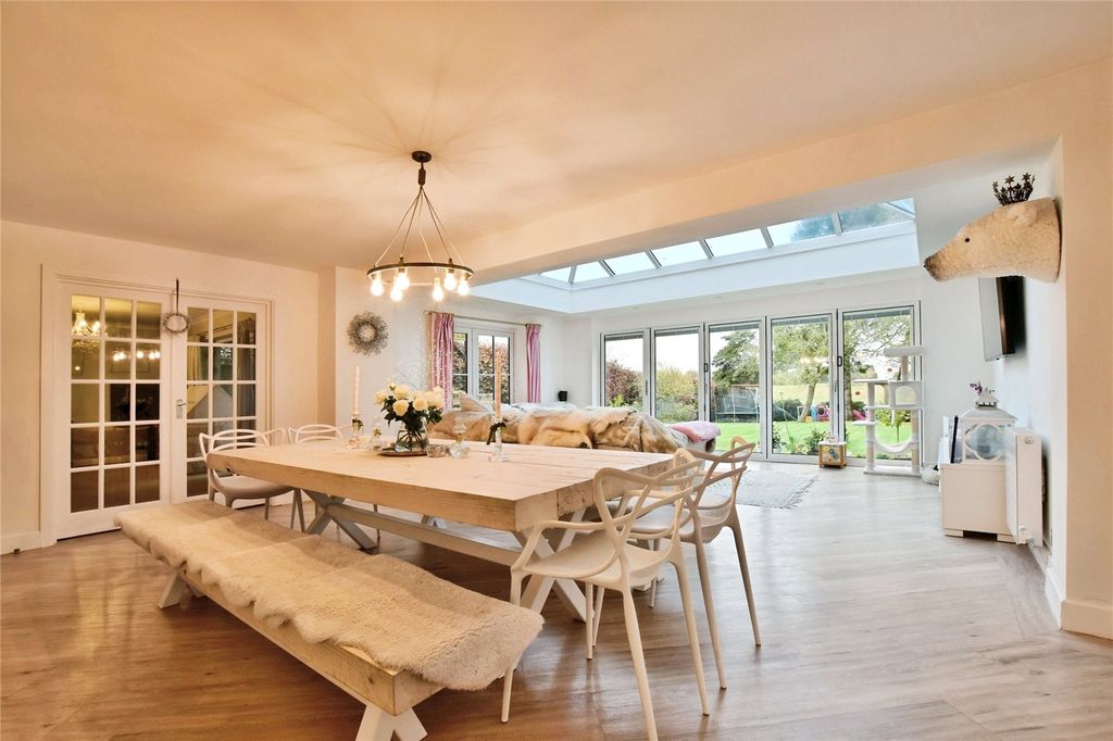 Property photo 3 of 25 Picture No. 31