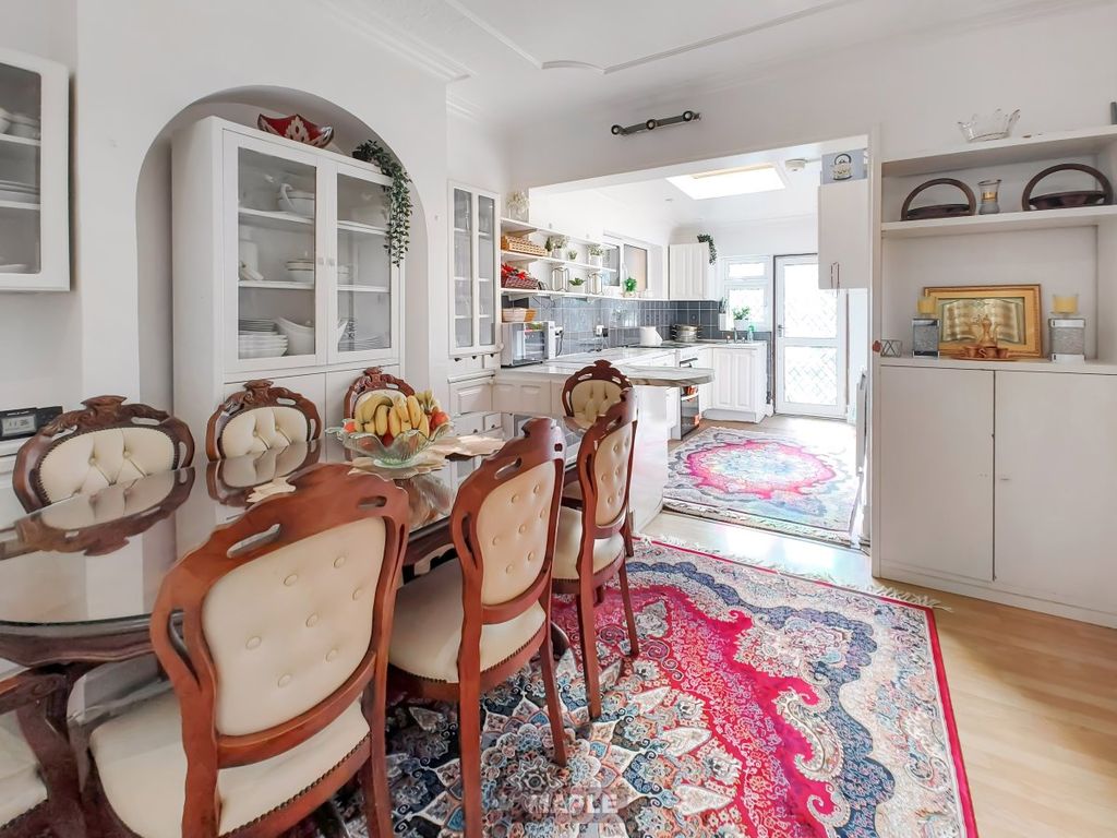 Property photo 3 of 21