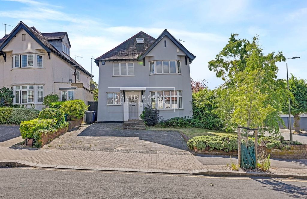 Property photo 1 of 16