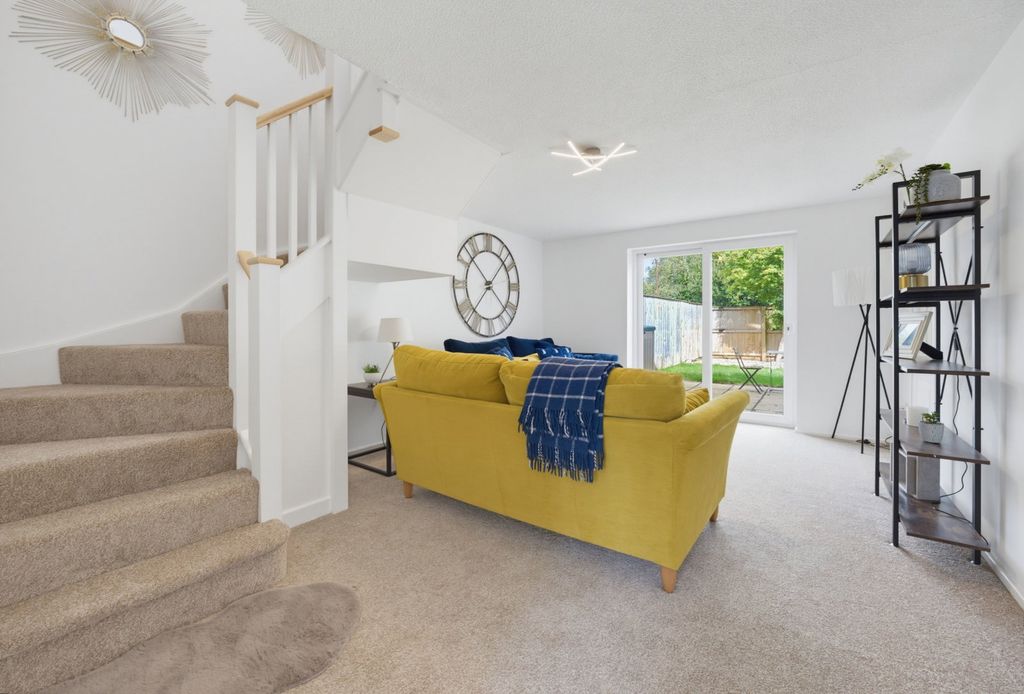 Property photo 2 of 35
