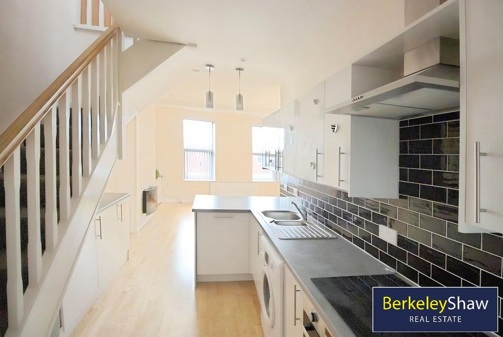 Property photo 3 of 14 Lounge Open/Fitted Kitchen