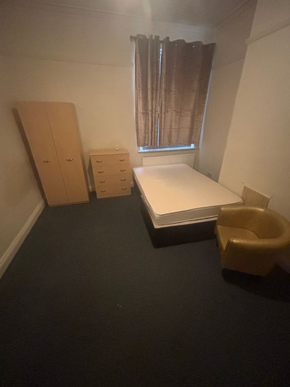 Property photo 1 of 4