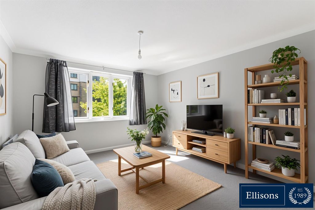 Property photo 1 of 8 Reception Room