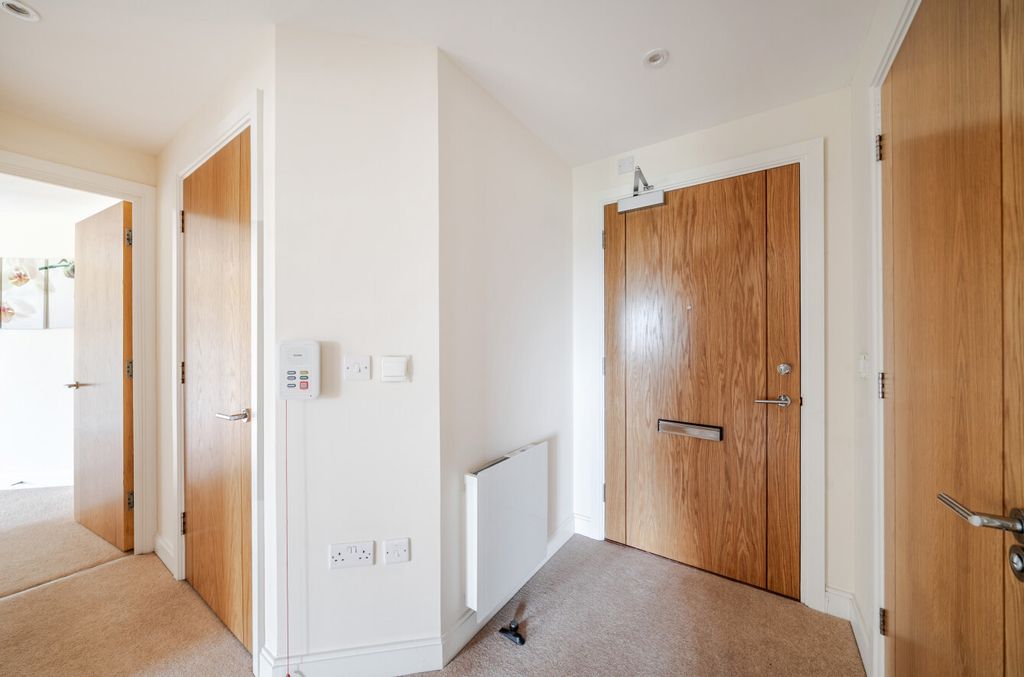 Property photo 3 of 21 1431527-10-69B7F3...