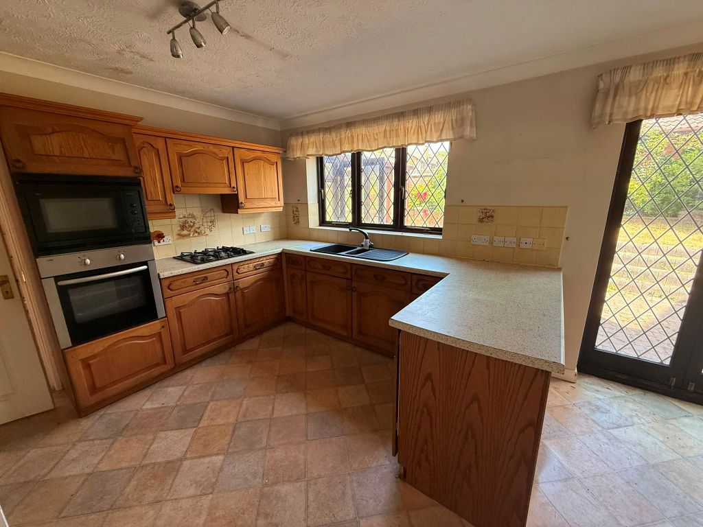 Property photo 3 of 14