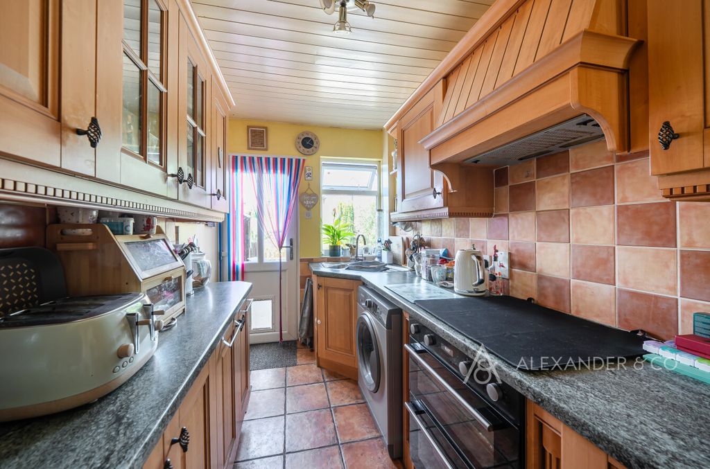 Property photo 2 of 12 Be5d250A-Ac46-4Ff...