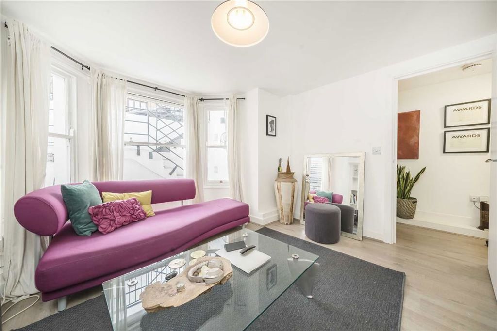 Property photo 2 of 8