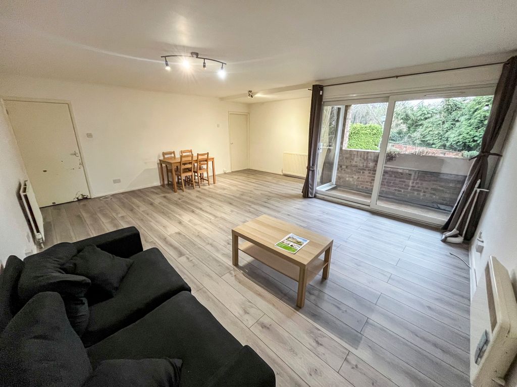 Property photo 3 of 14 Picture No. 08