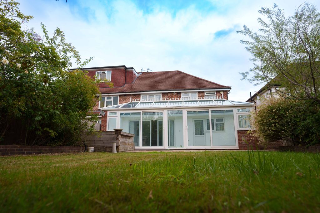 Property photo 2 of 10 Photo