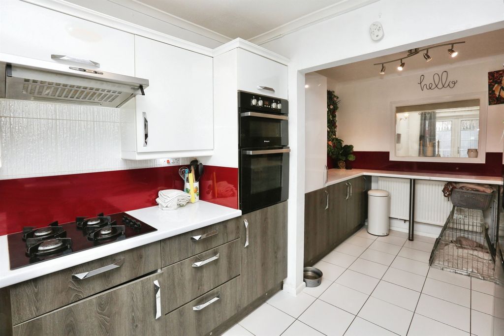 Property photo 1 of 13