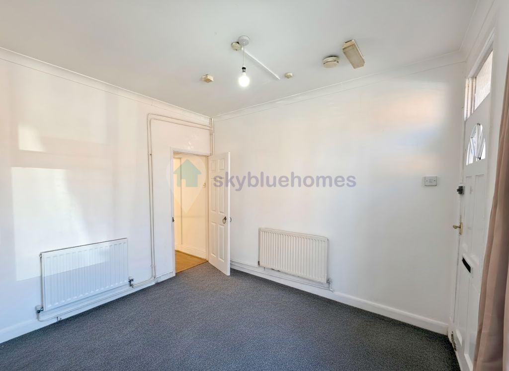 Property photo 3 of 13 Photo 12