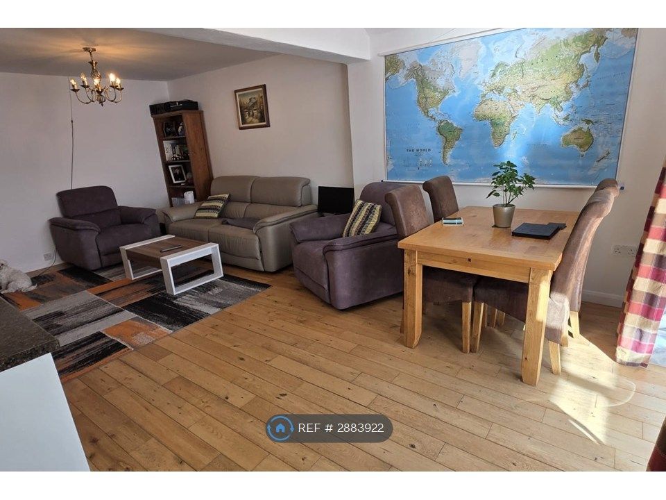 Property photo 3 of 31