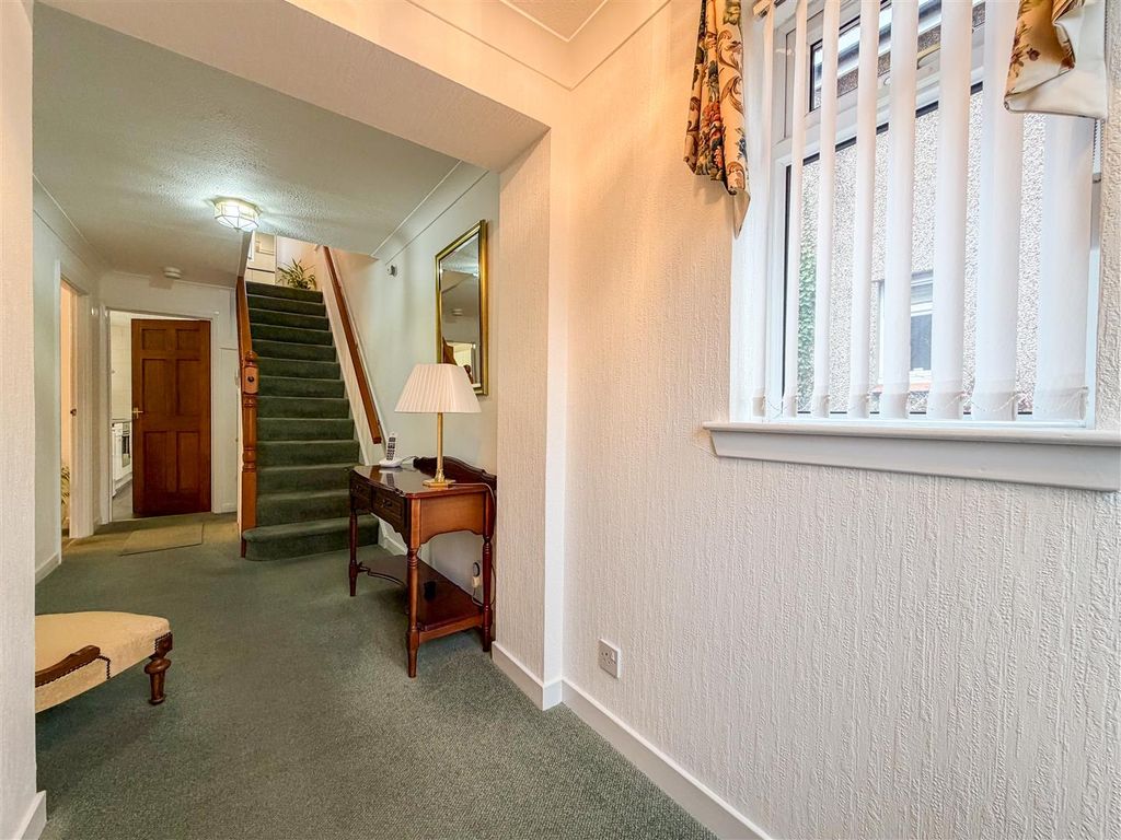 Property photo 2 of 34 Hallway