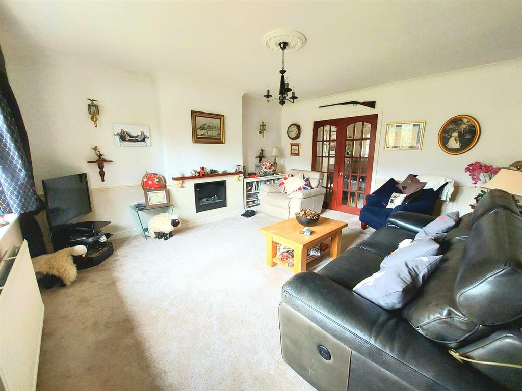 Property photo 3 of 21 41Ac41c1-Eccb-4Ad2-A8B8-121d1Aeb1817.Jpg