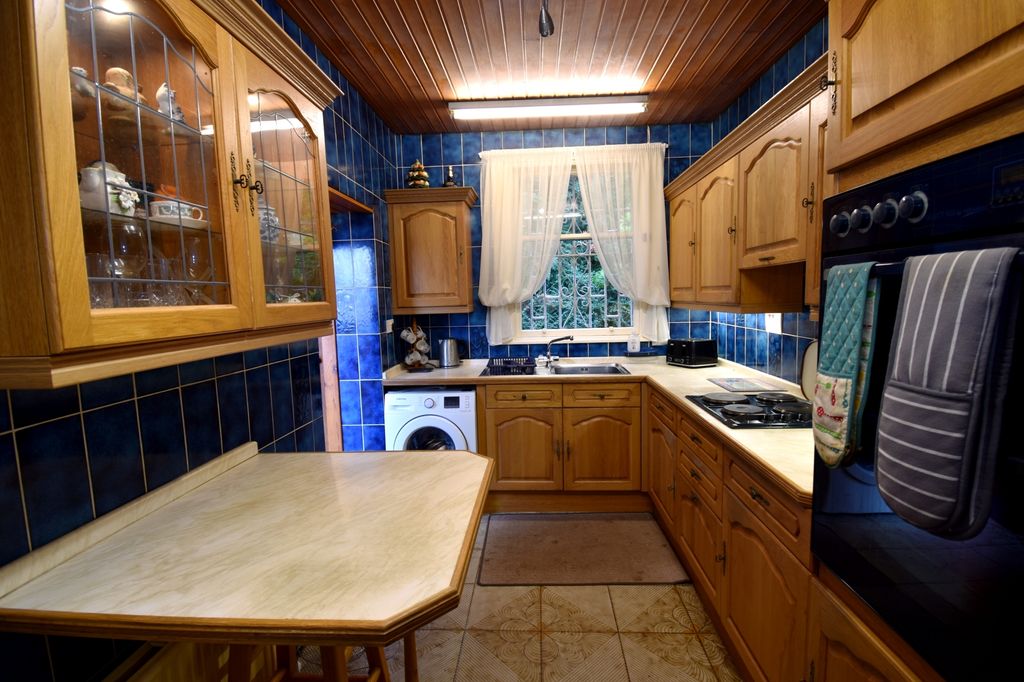 Property photo 3 of 25