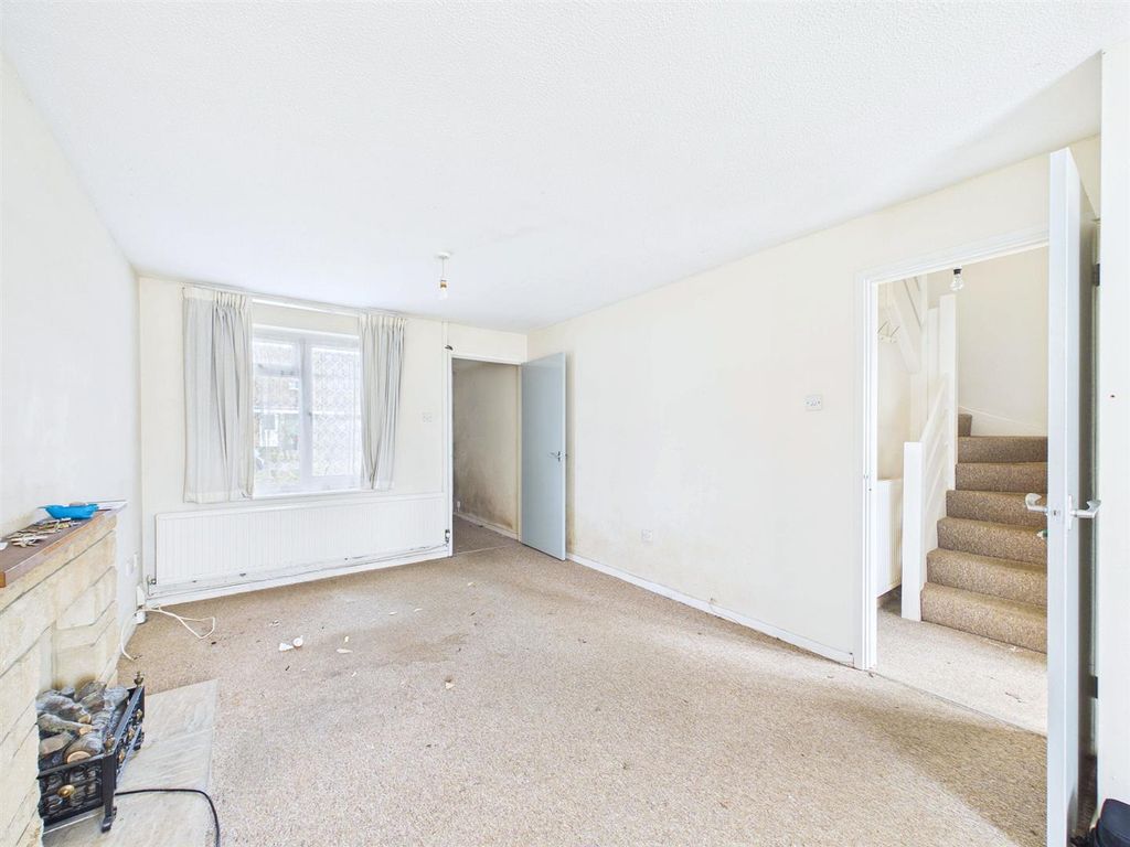 Property photo 2 of 12 3-Bedroom House For Auction, Stoke Gifford (3).Jpg
