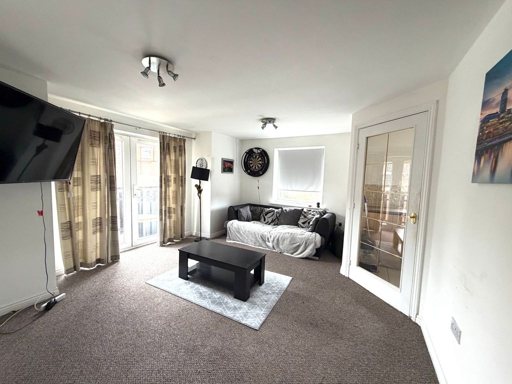 Property photo 2 of 7 Lounge