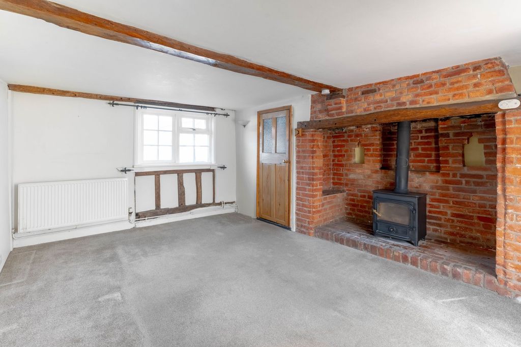 Property photo 2 of 18