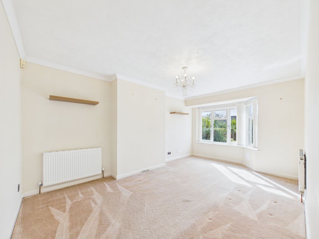 Property photo 3 of 16 Photo 7