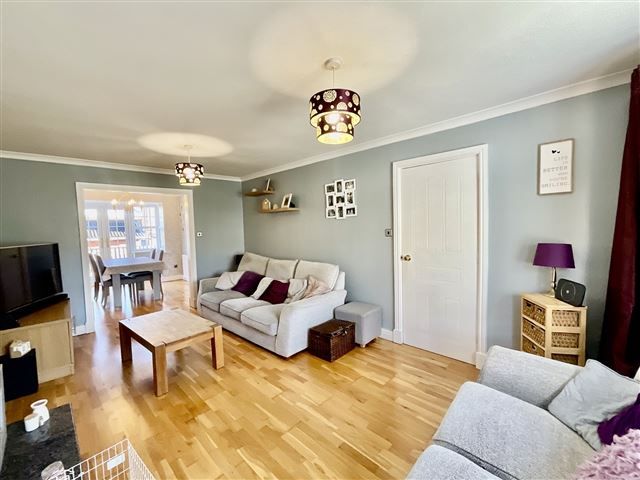 Property photo 2 of 21 Lounge