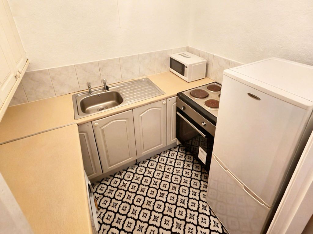 Property photo 2 of 3