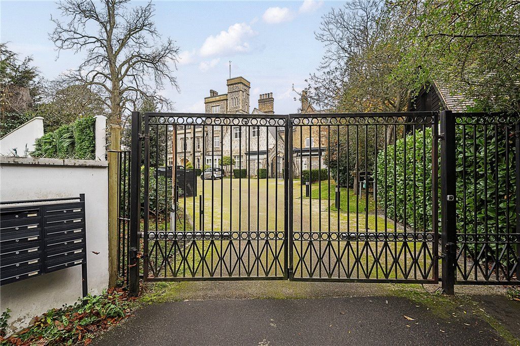 Property photo 2 of 35 Gated Entrance