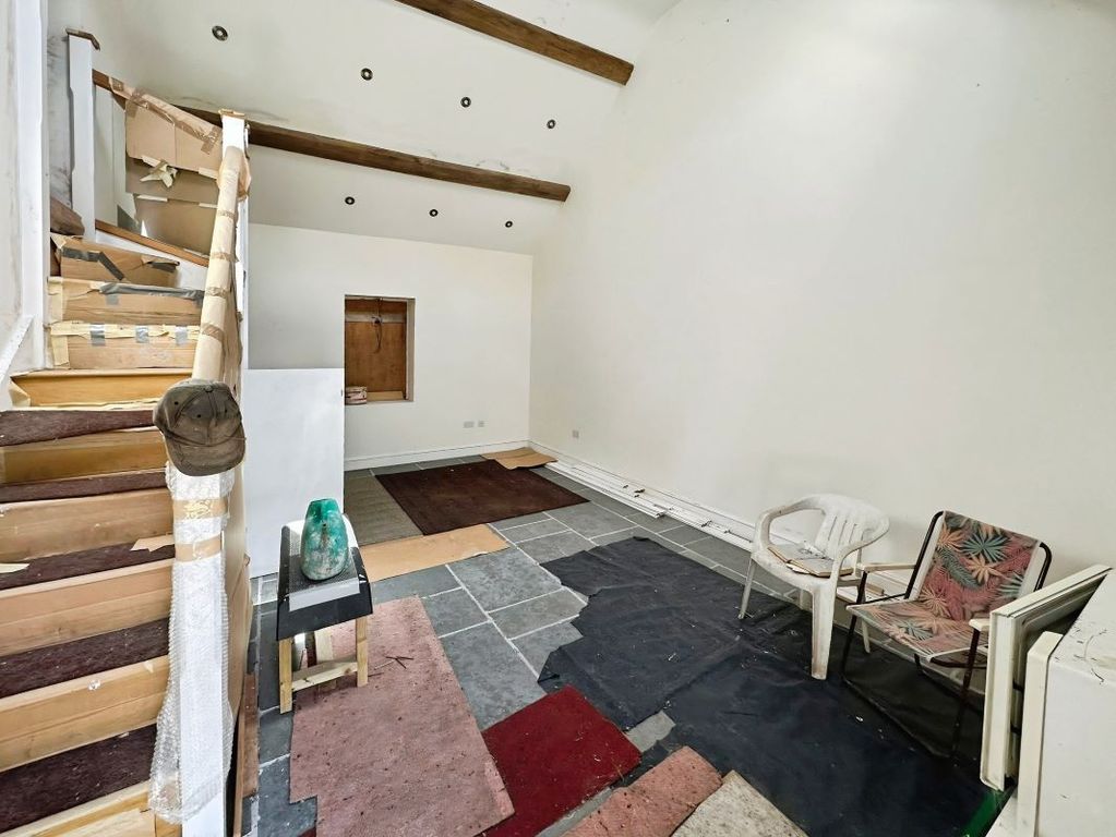 Property photo 3 of 10 Image 3