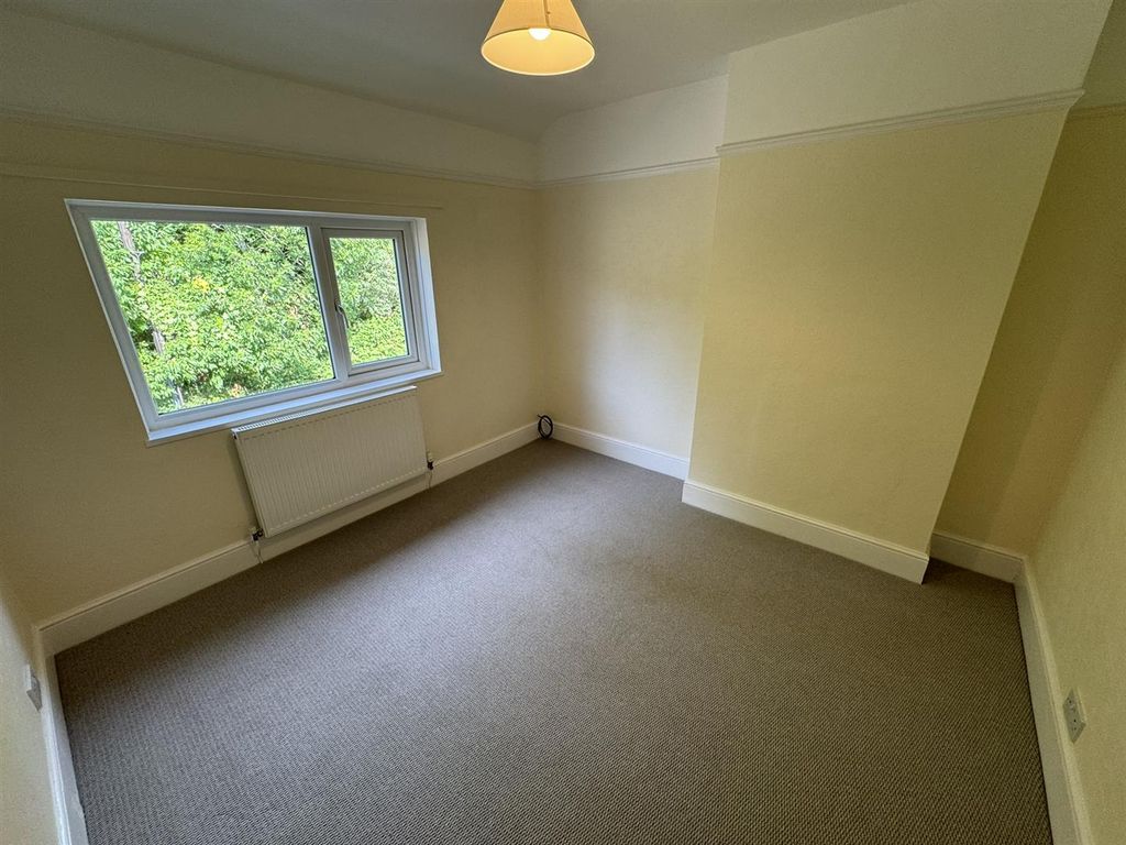 Property photo 2 of 8 Bedroom 2