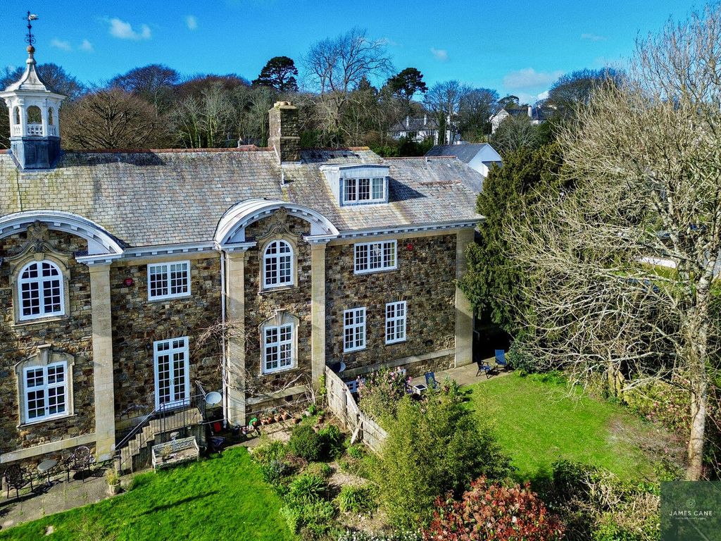 Property photo 1 of 27