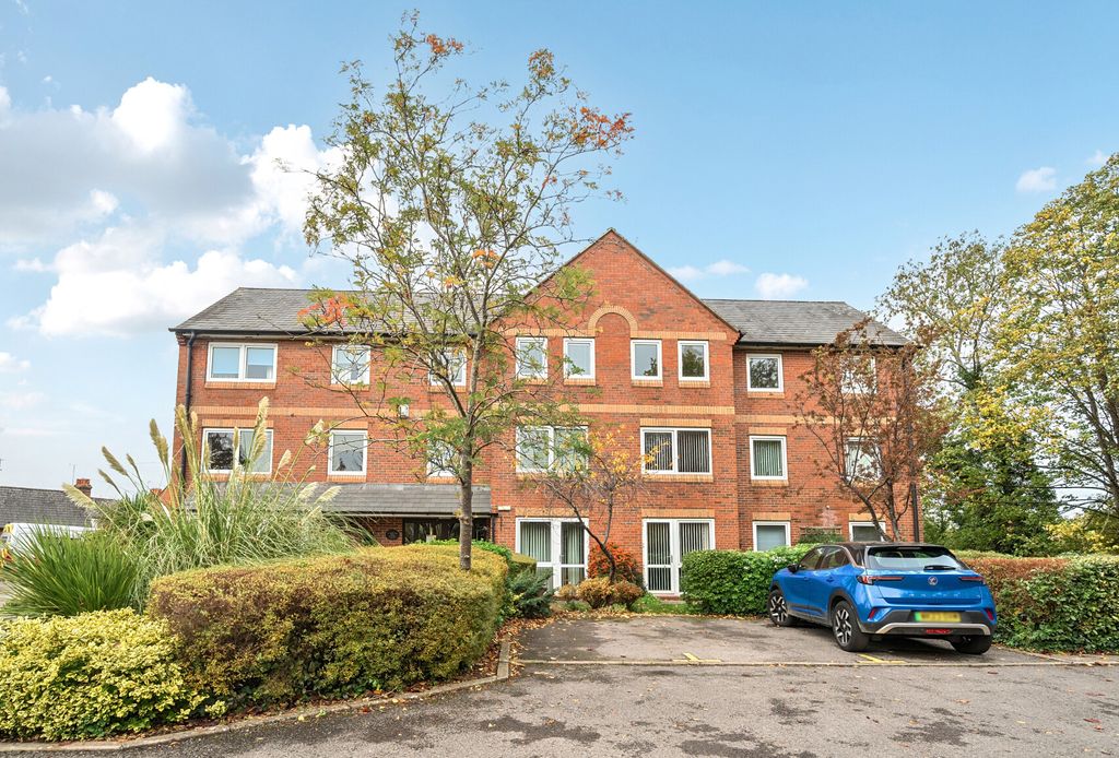 Property photo 1 of 10 1368812-14-68F794...