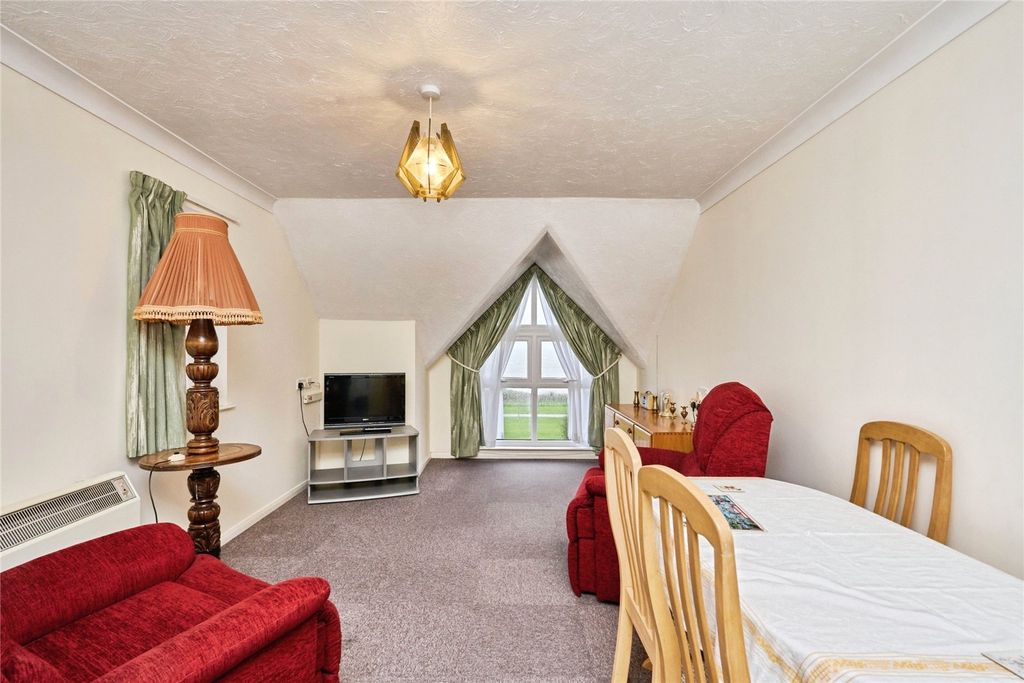 Property photo 3 of 12 Picture No. 51