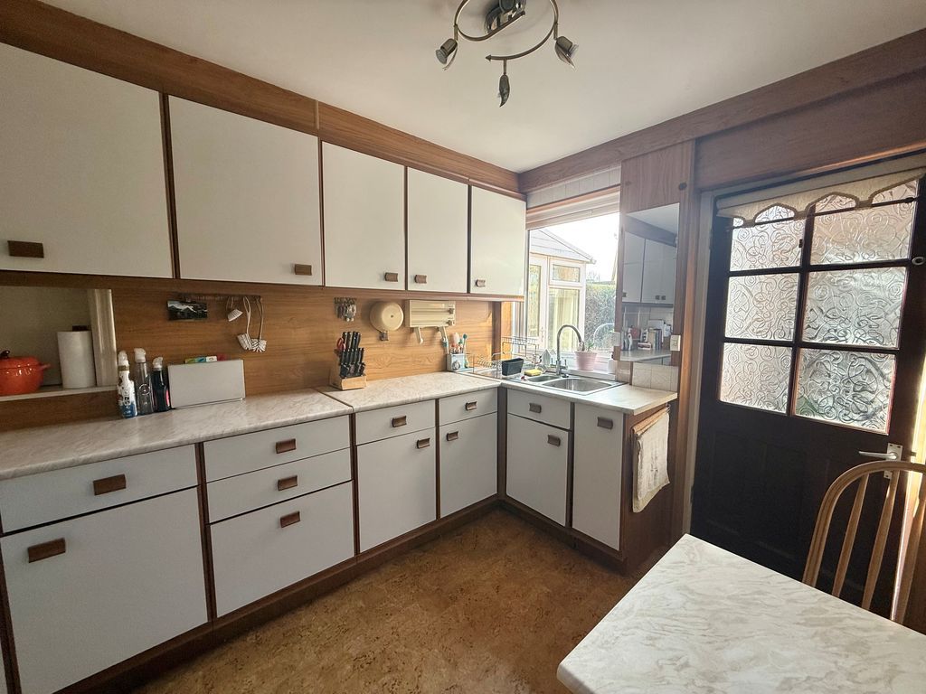 Property photo 3 of 16 Photo 12