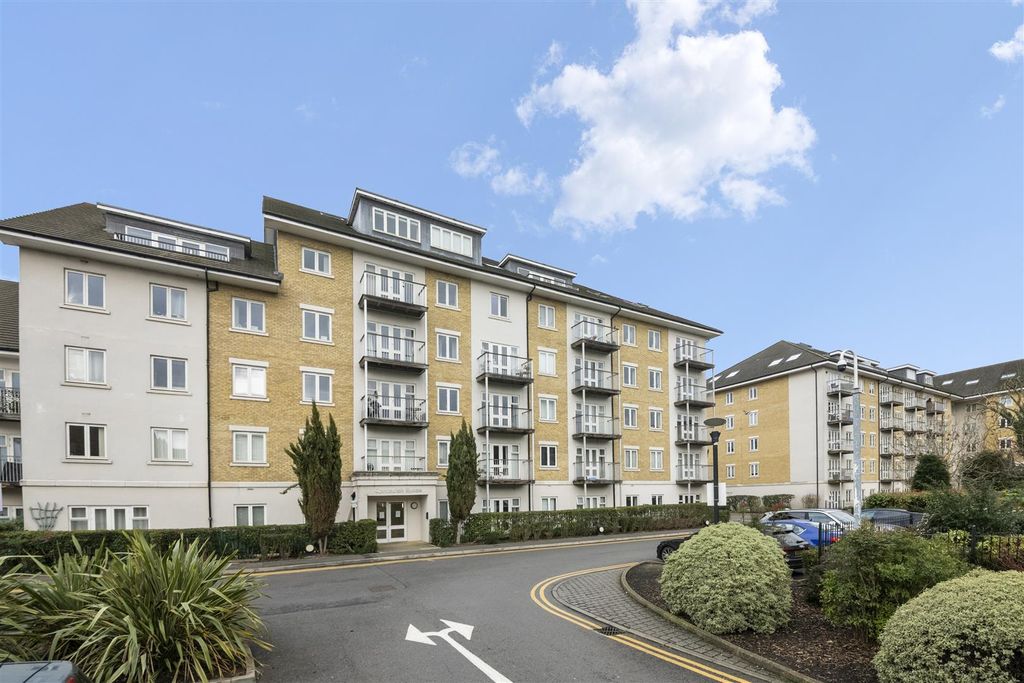 Property photo 1 of 12