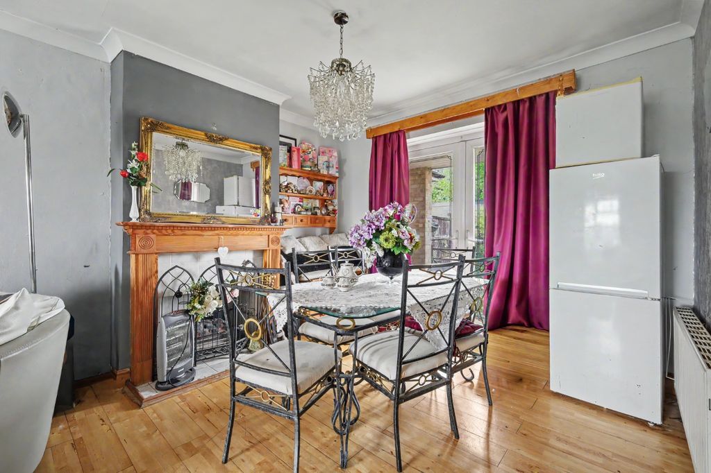 Property photo 3 of 16 5380306