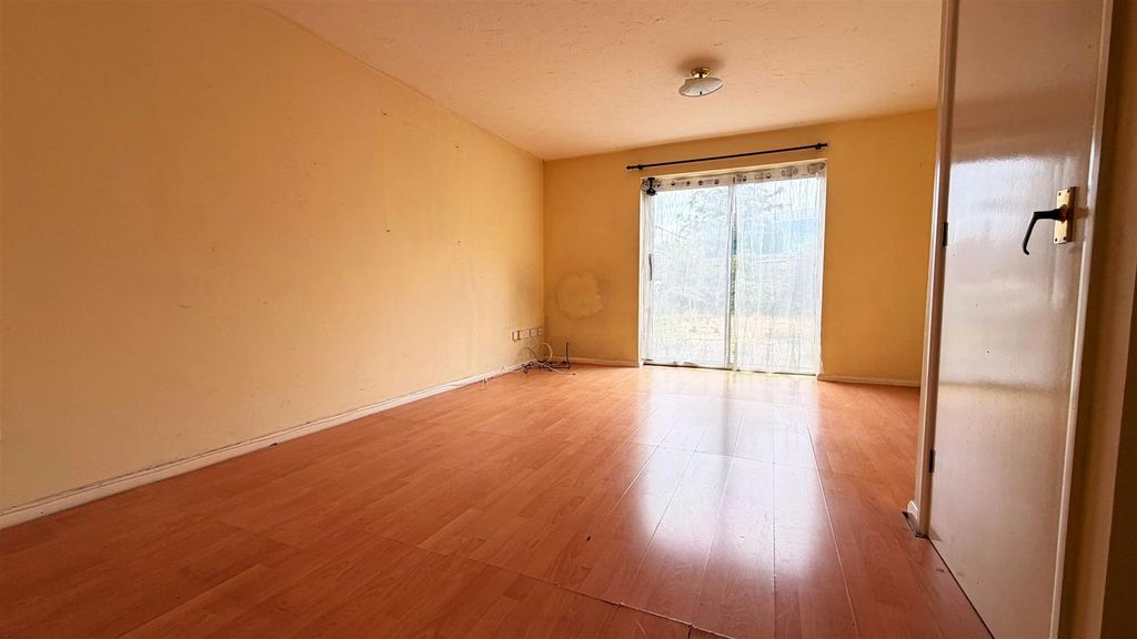 Property photo 3 of 10 A013Cae8-1A22-4Ab5-Be37-83F15c7Ca808.Jpg