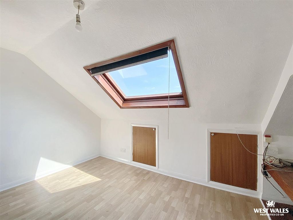 Additional image 11 of 4 bed end terrace house for saleGolden Hill Road, Pembroke SA71