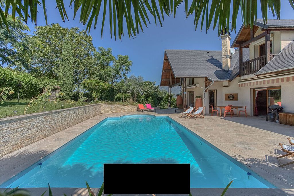 Property photo 1 of 4