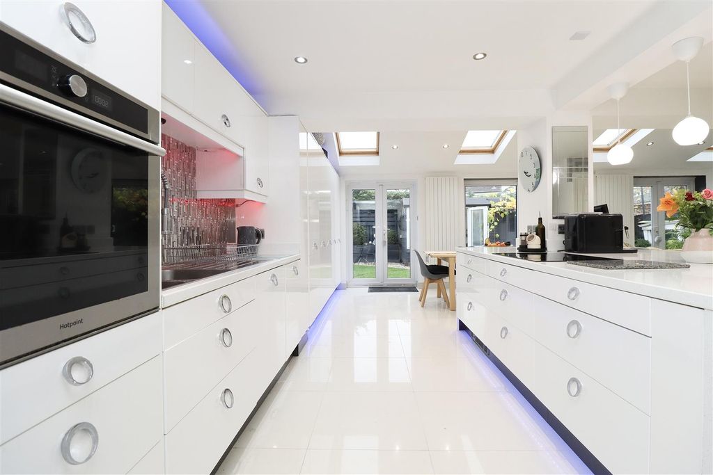 Property photo 3 of 21 Image00011.Jpeg