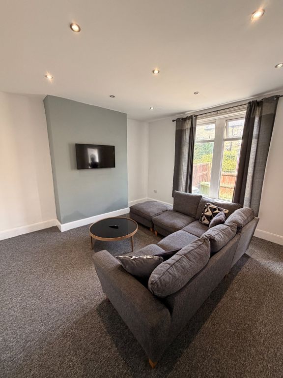 Property photo 2 of 18 Picture No. 03