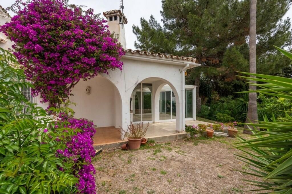 Property photo 2 of 3