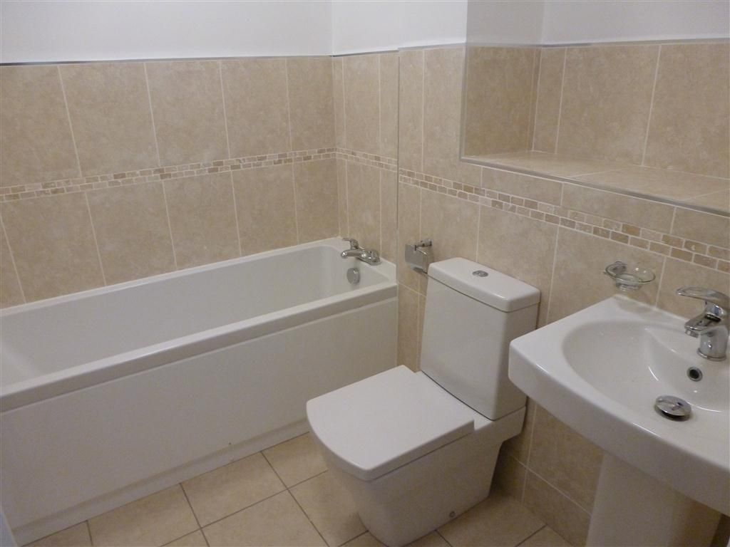 Property photo 3 of 4 Bathroom